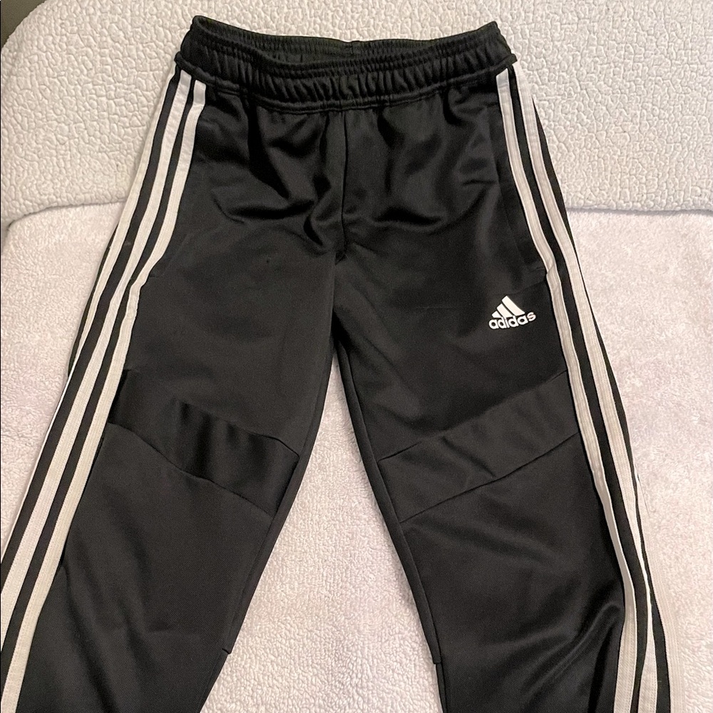 Adidas Warm Up Joggers (Boys - Medium)
